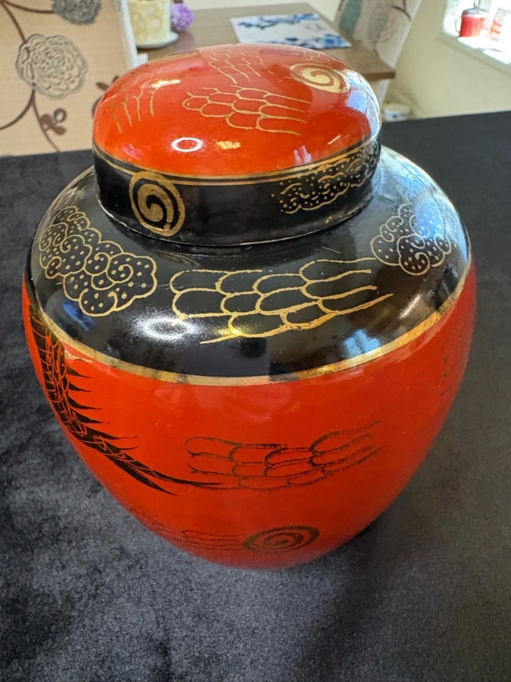 Vintage Japanese Red and Black Dragon Lidded Ginger Jar - Picture 4 of 9